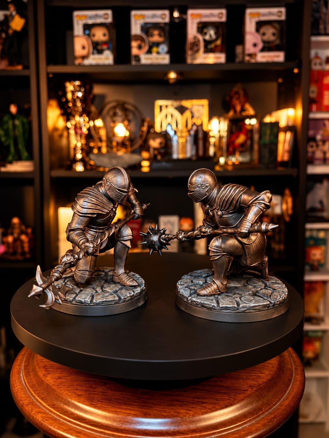 caballeros de armadura encantados que defienden hogwarts figura coleccionable mundo magico