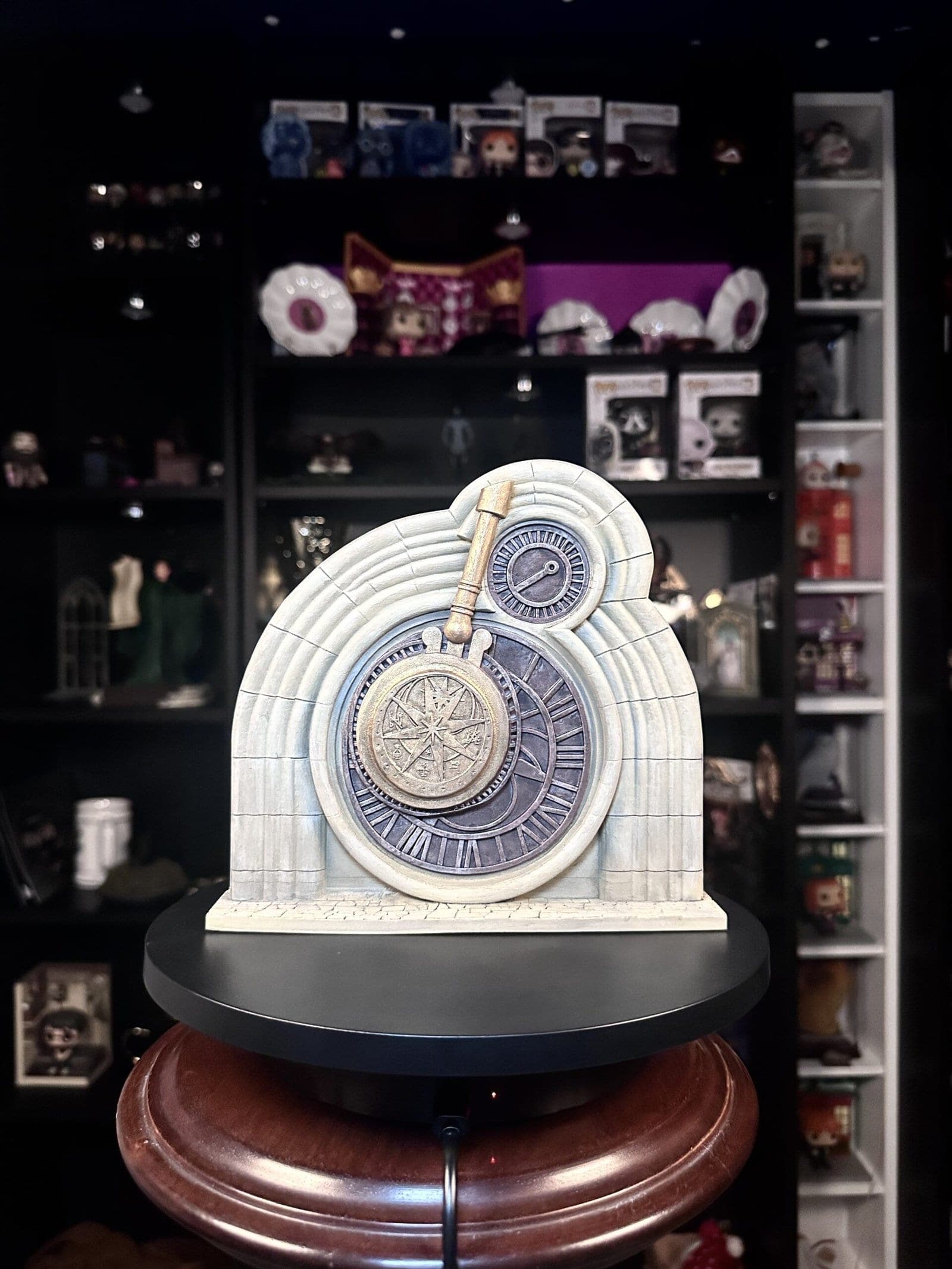 reloj de la torre de hogwarts figura coleccionable mundo magico