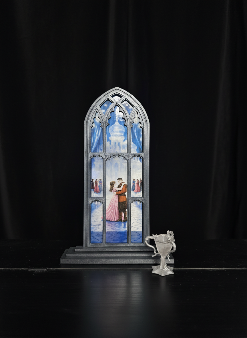 Figura del mundo mágico vidriera palacio del colegio