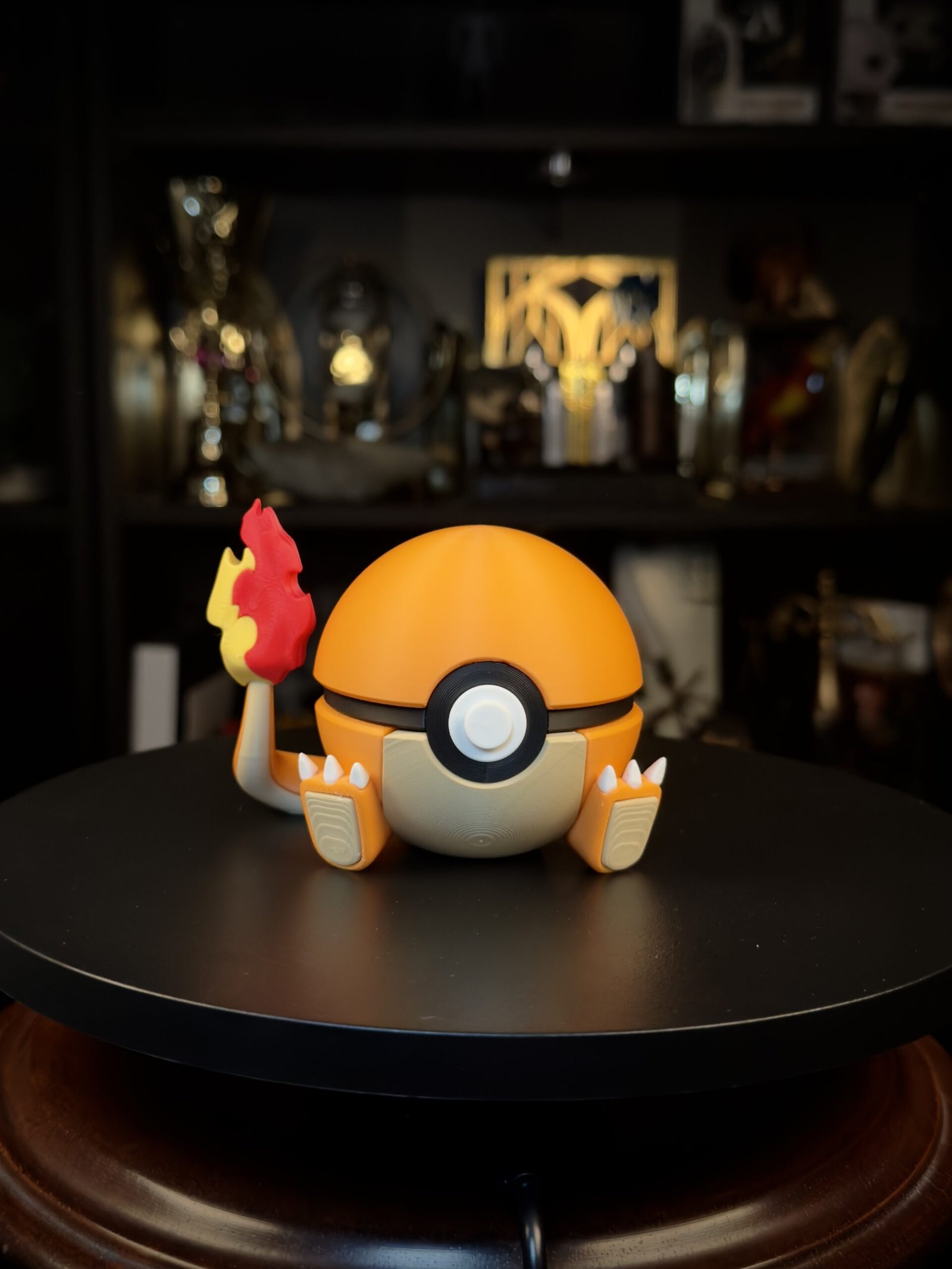 pokeball inspirada en charizard del universo pokemon objeto coleccionable decorativo para fans de pokemon